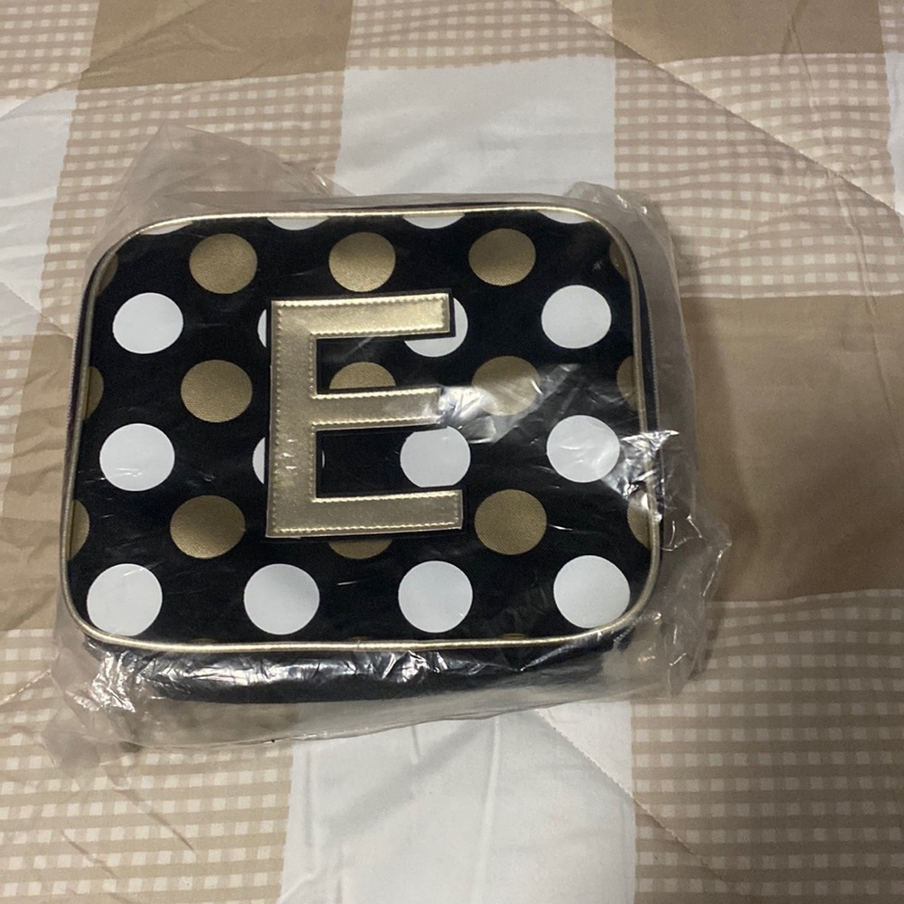 New with tag lonch  box for school